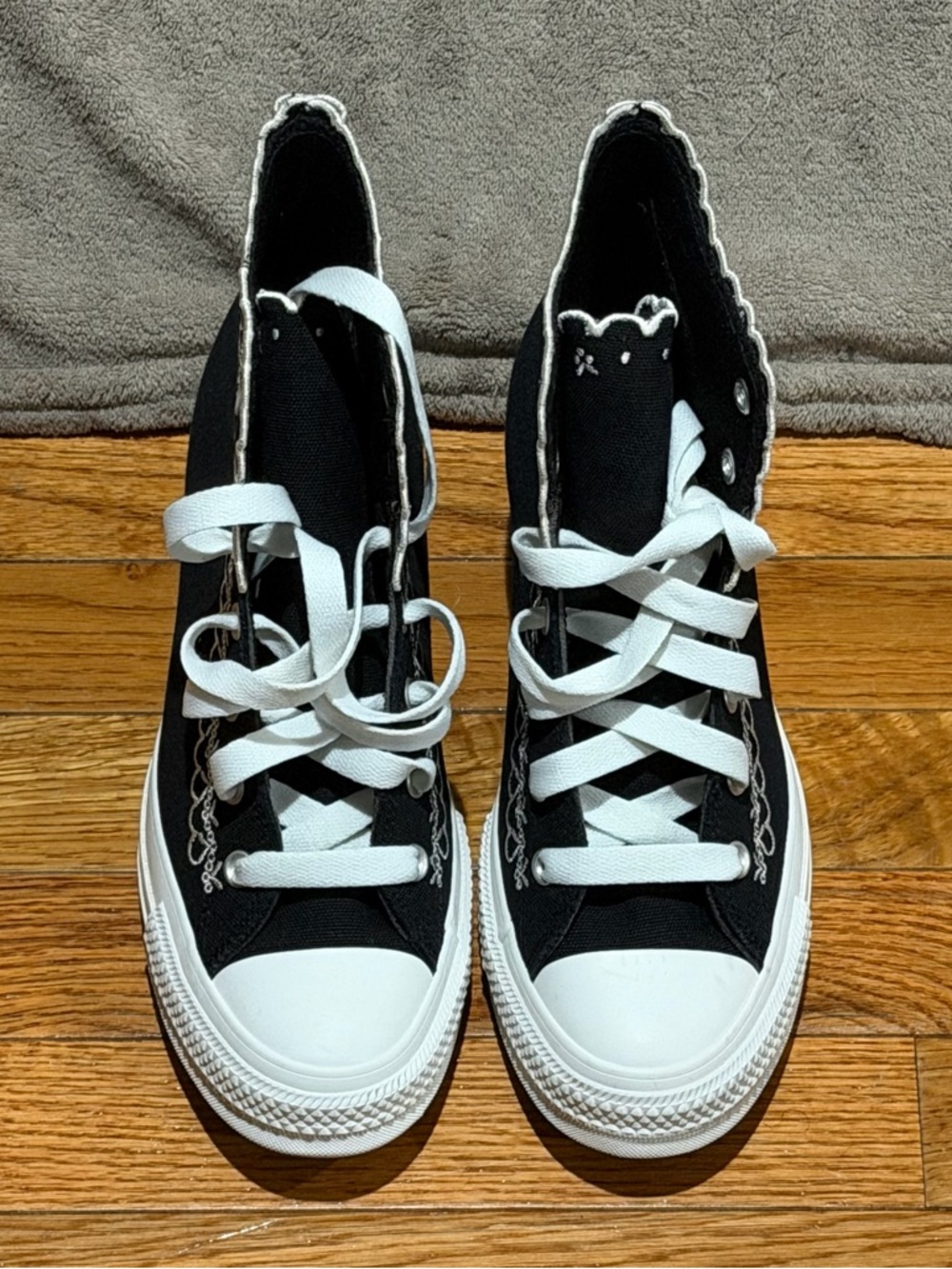 Converse Chuck Taylor All Star Wedge Platform High Flowers Black White Size 9.5 - Picture 3 of 8